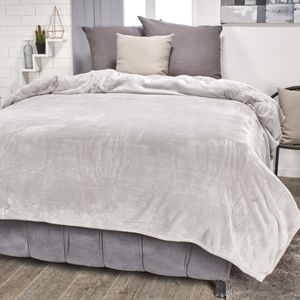Cobija flannel unicolor gris nieve