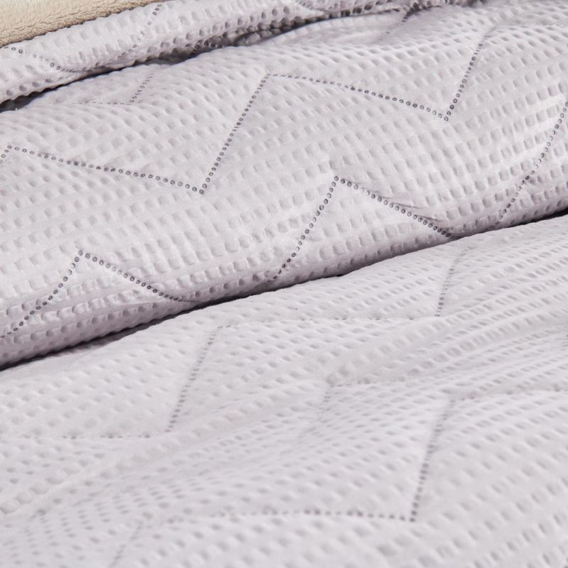 Cubrelecho-microfibra-corrugado-enlace-malva-gris