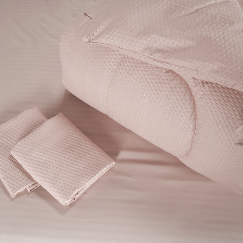 Combo-Plumon-corrugado-mas-fundon-de-almohada-mas-ajustable-rosa