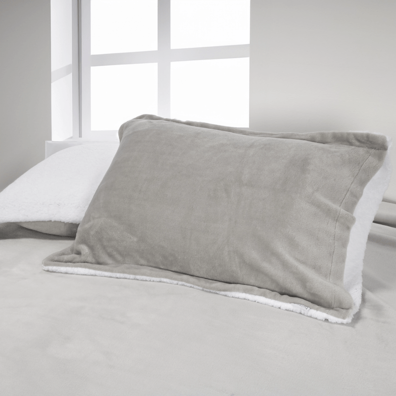 SETx2-FUNDONES-FLANNEL-LISO-OVE-50x70-GRIS-NIEVE
