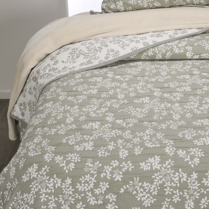 CUBRECAMA-JACQ-REVER-EXTRADOBLE-HOJAS-VERDE-TE