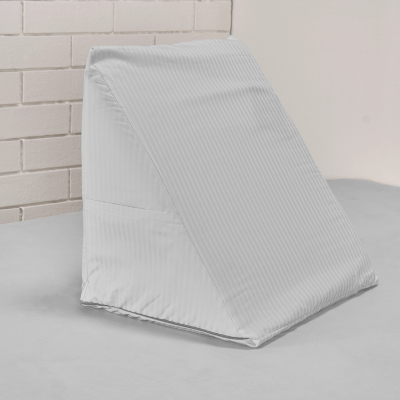 FORRO-COJIN-TV-ALTOS-HILOS-TIPO-HOTEL-45x45x35-GRIS-NIEVE
