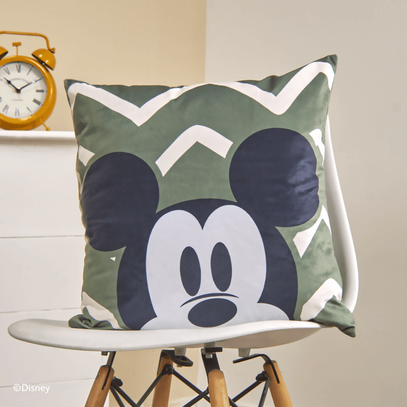COJIN-VELVET-ESTAMPADO-45X45-MICKEY-7702997018084