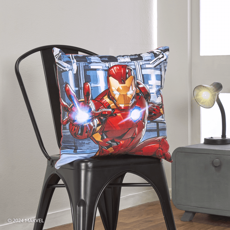 COJIN-VELVET-ESTAMPADO-45X45-IRON-MAN-7702997040979