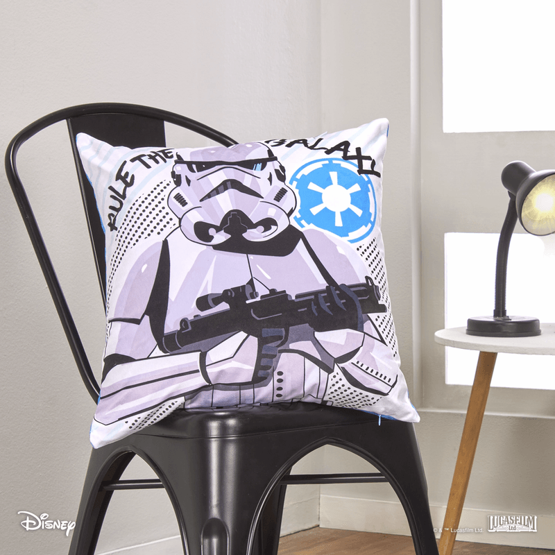 COJIN-VELVET-ESTAMPADO-45X45-STORMTROOPER-7702997059520