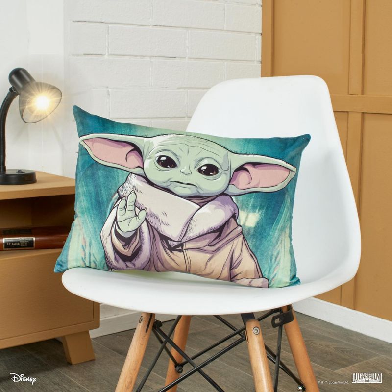 Cojin-velvet-estampado-grogu