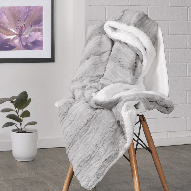 MANTA-FUR-SHERPA-125X150-LINEAS-GRIS-NIEVE-7702997853173