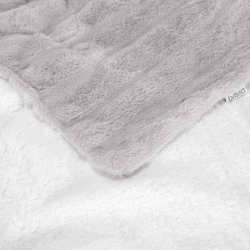 MANTA-FUR-SHERPA-125X150-LINEAS-GRIS-NIEVE-7702997853173_2