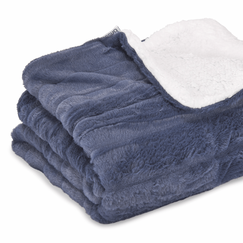 MANTA-FUR-SHERPA-125X150-LINEAS-INDIGO-7702997858215