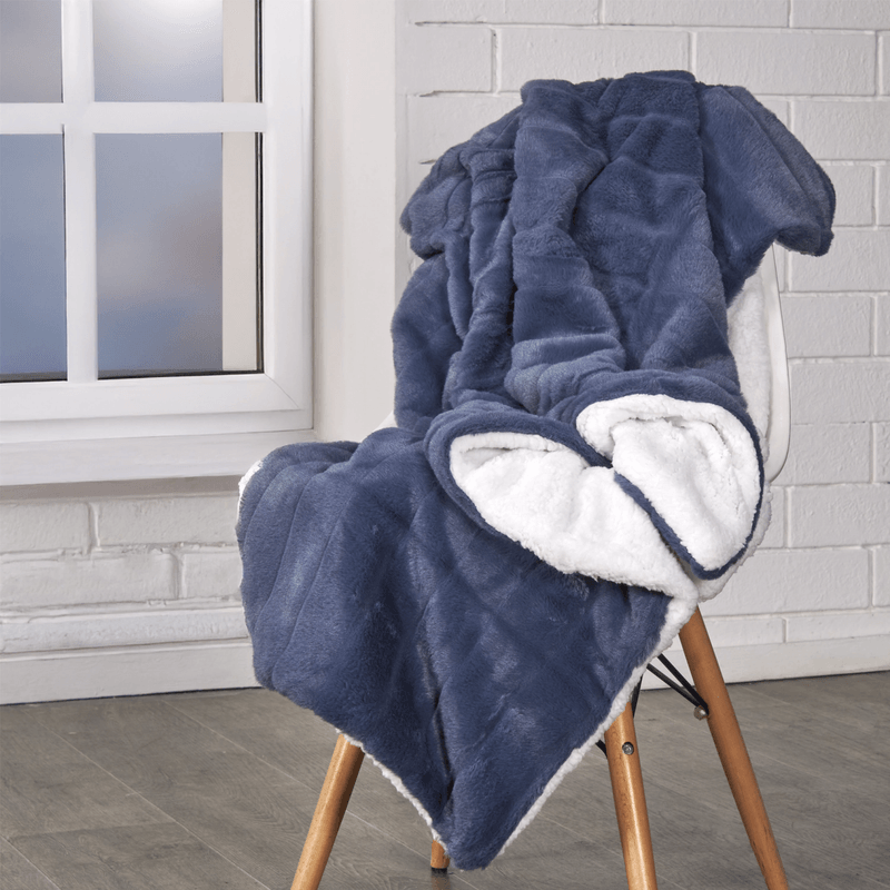 MANTA-FUR-SHERPA-125X150-LINEAS-INDIGO