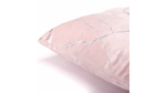 Cojin-velvet-foil-hoku-rosa-loto