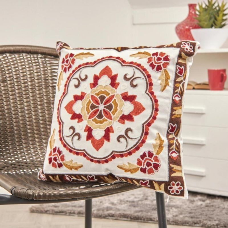 FORRO-COJIN-ALG-BORDADO-45X45-TAJ-NARANJA
