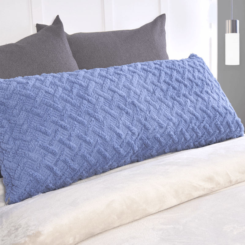 ALMOHADA-SHERPA-REPUJADO-50x120-AZUL-INFINITY