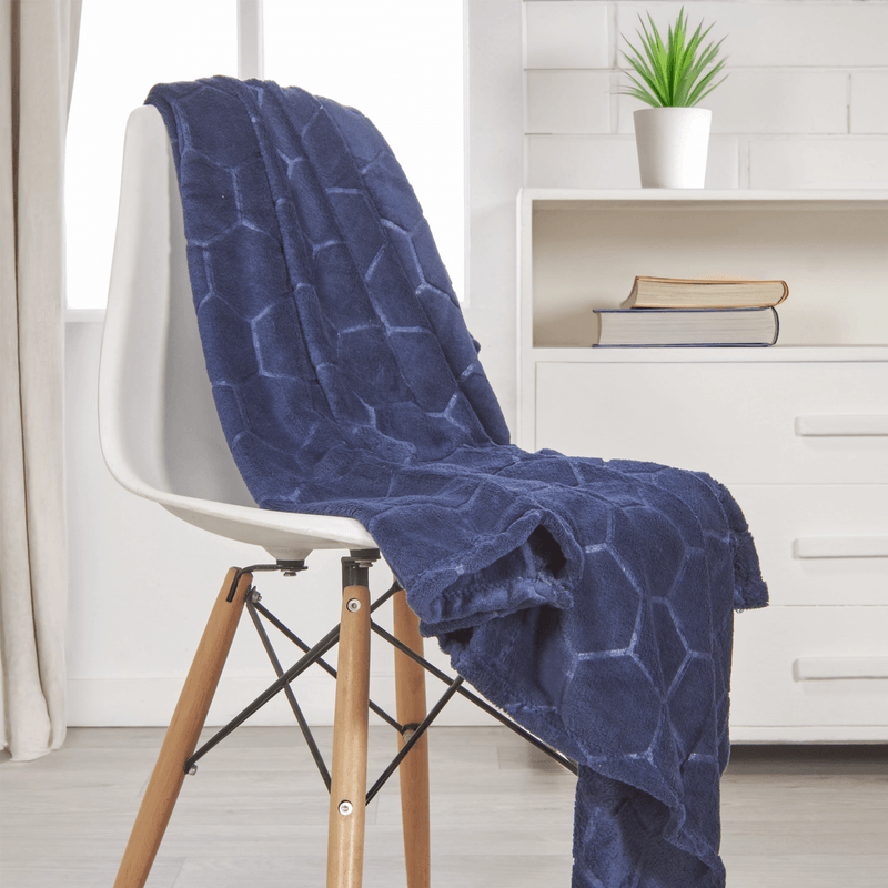 MANTA-CORAL-210GSM-UNI-EMBOSADO-125X150-PANAL-INDIGO