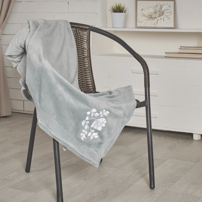 MANTA-FLANNEL-BORD-125x150-VERDE-E-LAILA-BL7702997153426
