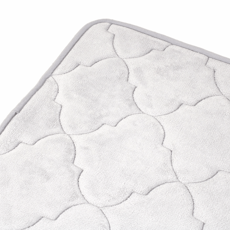 TAPETE-BAÑO-ESPUMA-45X65-ARABESC-UNIC-GRIS-PLATA