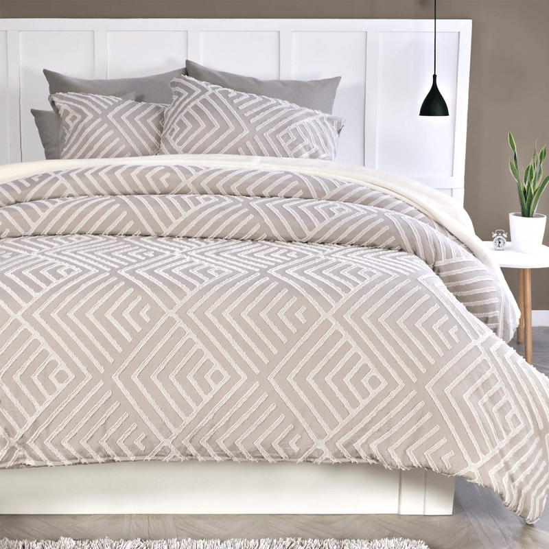 FORRO-PLUMON-MICRO-JACQ-UNI-EXTRADOBLE-ROMBOS-TAUPE