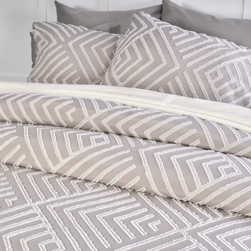 FORRO-PLUMON-MICRO-JACQ-UNI-EXTRADOBLE-ROMBOS-TAUPE