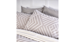 FORRO-PLUMON-MICRO-JACQ-UNI-EXTRADOBLE-ROMBOS-TAUPE