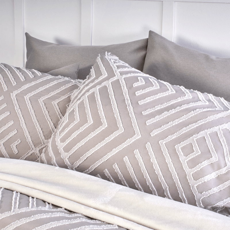 FORRO-PLUMON-MICRO-JACQ-UNI-EXTRADOBLE-ROMBOS-TAUPE