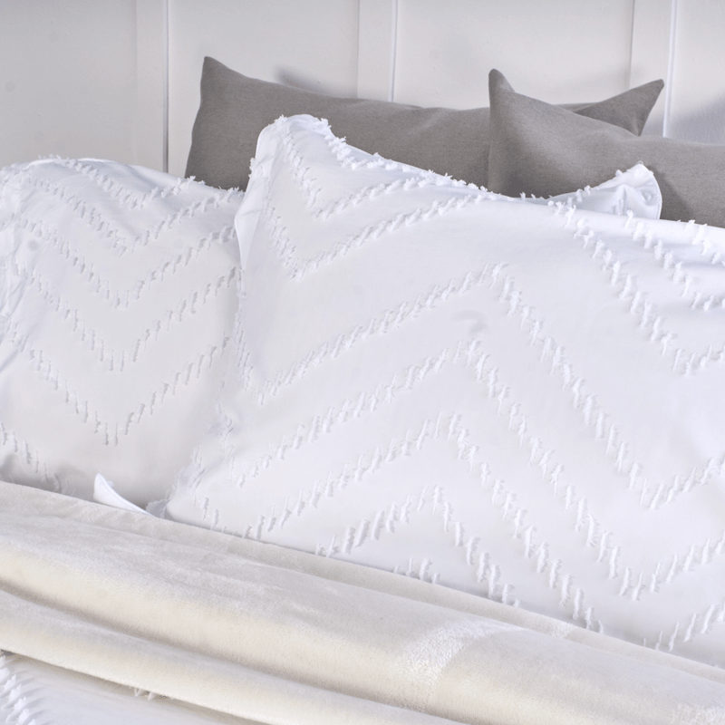 FORRO-PLUMON-MICRO-JACQ-UNI-EXTRADOBLE-ZIGZAG-BLANCO