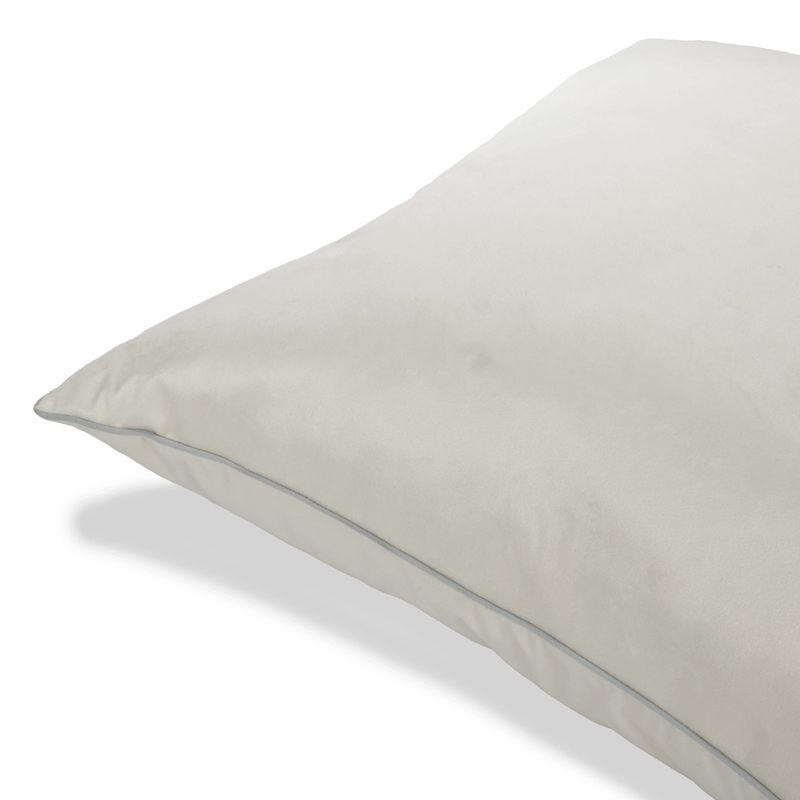 COJIN-NUIT-VELVET-EMBONE-70x70-NATURAL-7702997585807_2