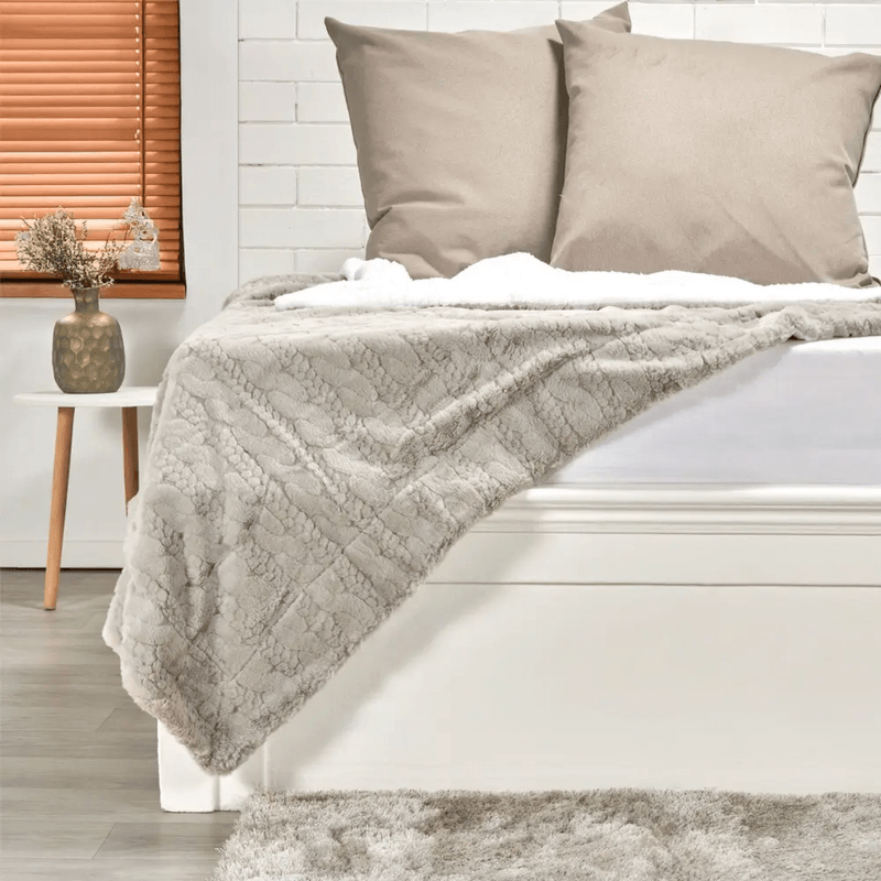 MANTA-FURSHERPA-380GSM-CADENA-125X150-GRIS-NIEVE-7702997295546