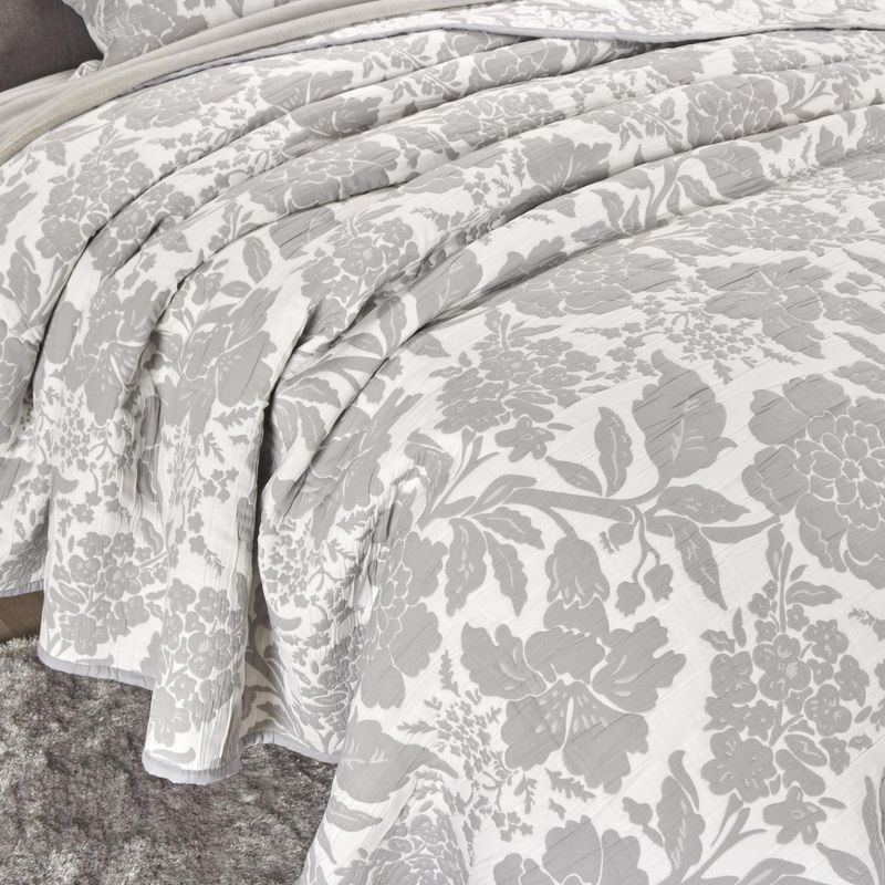 CUBRECAMA-JACQ-REVER-EXTRADOBLE-FLORES-GRIS--NIEVE