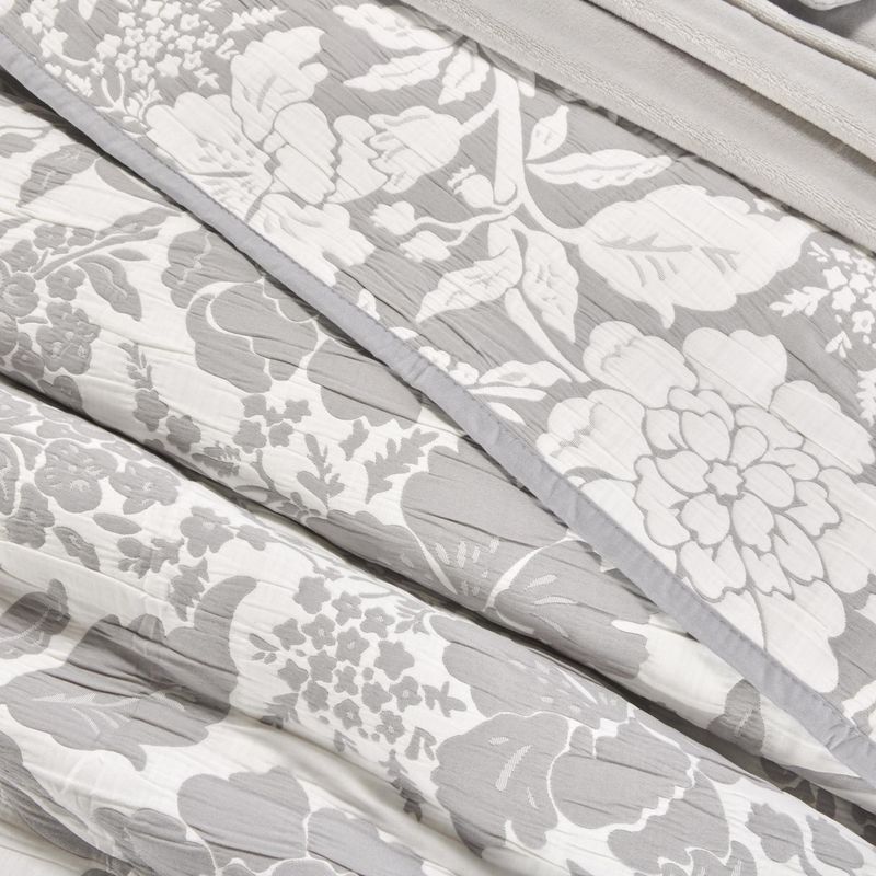 CUBRECAMA-JACQ-REVER-EXTRADOBLE-FLORES-GRIS--NIEVE