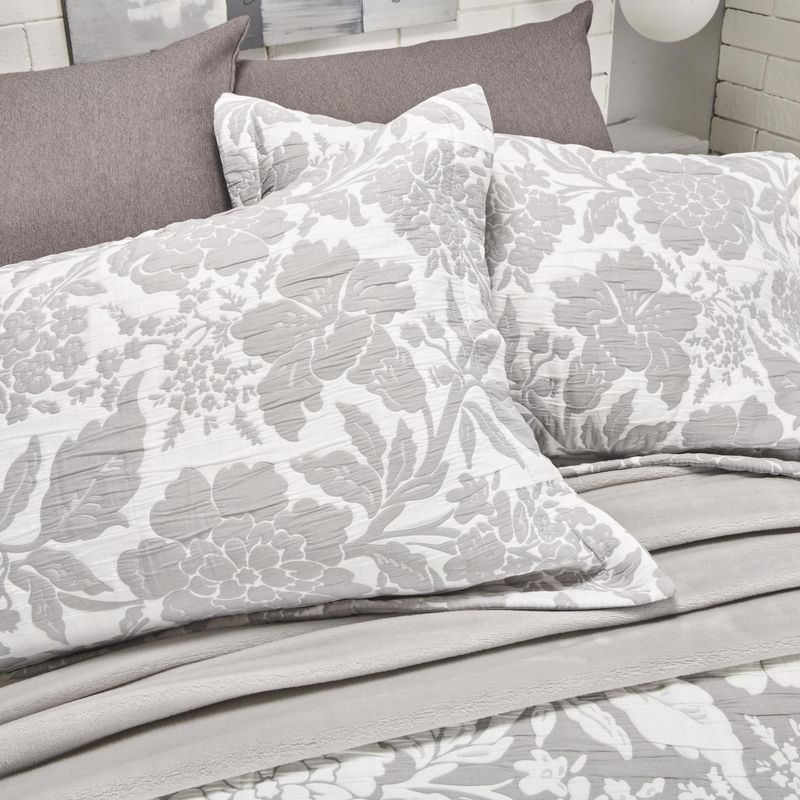 CUBRECAMA-JACQ-REVER-EXTRADOBLE-FLORES-GRIS--NIEVE