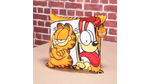 COJIN-VELVET-ESTAMPADO-45X45-ODIE-7702997132728_2
