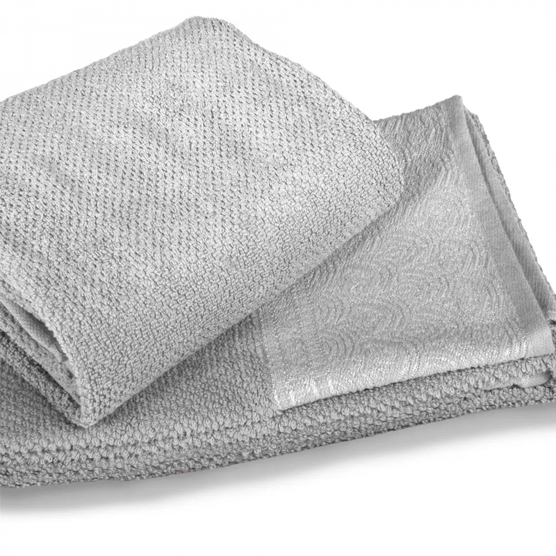 SET-X2-TOALLAS-BAÑO--ALG-570GSM-70X140-JACQ-GRIS-7702997527784_2