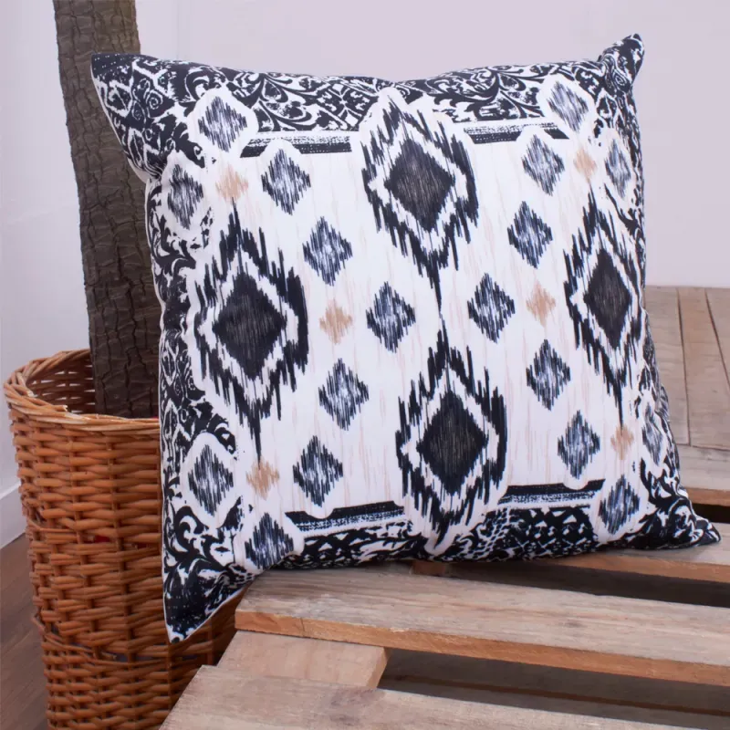 COJIN VELVET ESTAMPADO 45X45 BAZ-7702997034114.webp