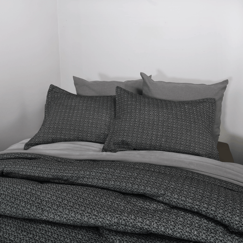 EDREDON-DECO-EXTRADOBLE-NEGRO-GRIS