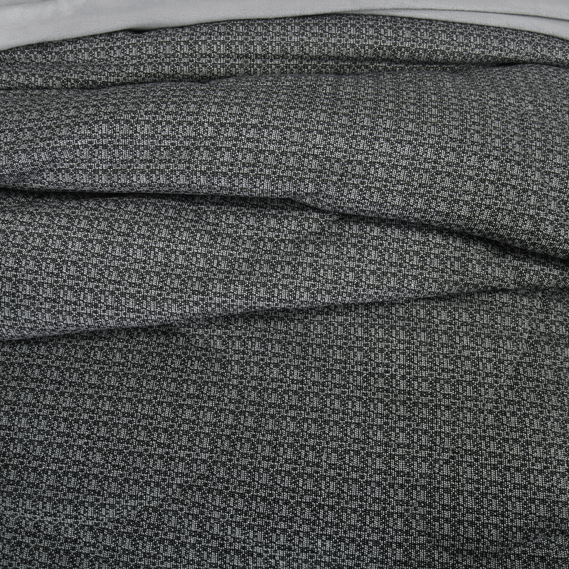 EDREDON-DECO-EXTRADOBLE-NEGRO-GRIS