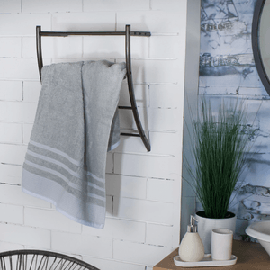 Toalla algodón 550gsm baño cenefa chambray gris nieve