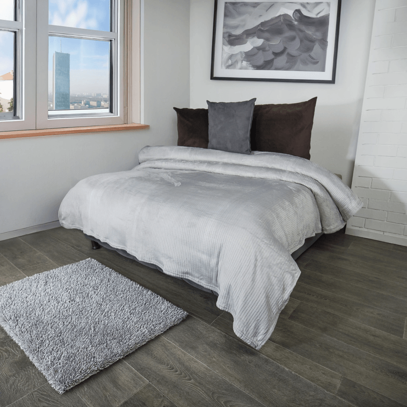 COBIJA-FLANNEL-JACQUARD-170X230-LINEAS-GRIS-NIEVE