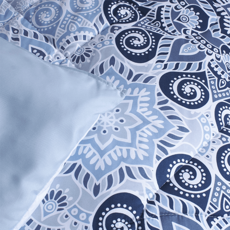 EDREDON-MICRO-DOBLE-FAZ-EXTRADOBLE-MANDALAS-AZUL-CELESTE