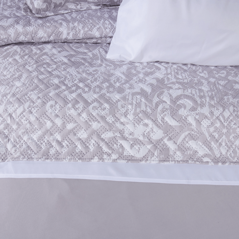 PQT-CUBRE-JGO-SABA-MICRO-BORD-EXTRADOBLE-KIRIA-MALVA-GRIS