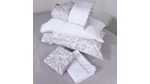 PQT-CUBRE-JGO-SABA-MICRO-BORD-EXTRADOBLE-KIRIA-MALVA-GRIS