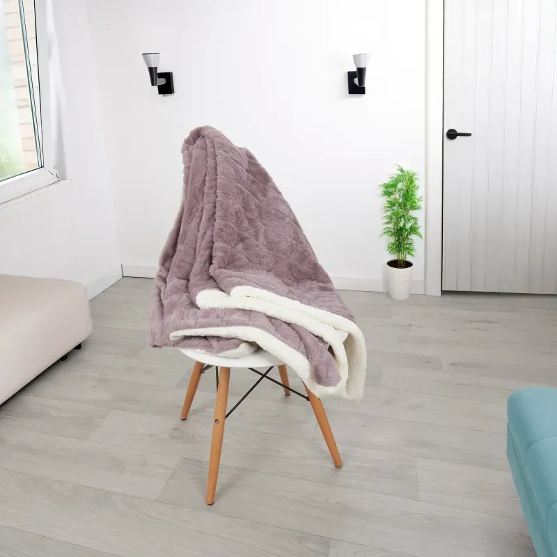 MANTA FUR UNICOLOR 125X150 LINEAS MALVA BREZO_7702997699818