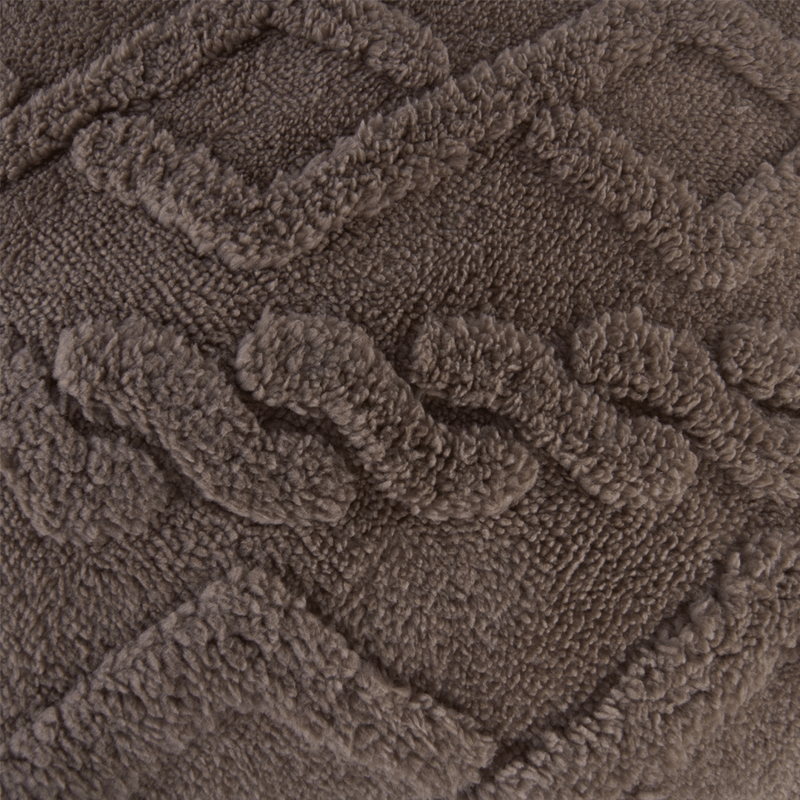 COJIN-SHERPA-45X45-TRENZA-CAFE