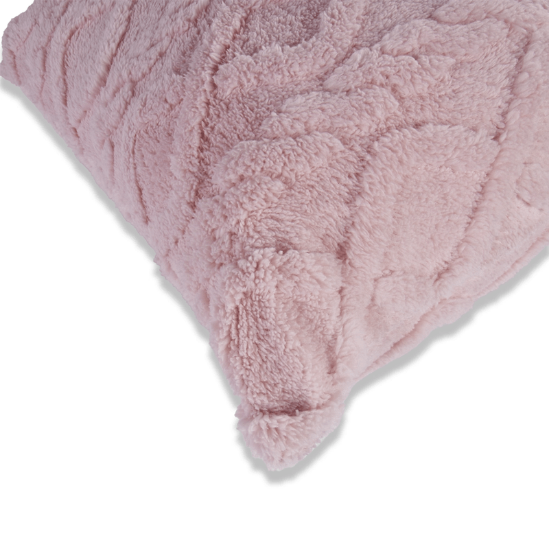 COJIN-SHERPA-45X45-TRENZA-ROSADO
