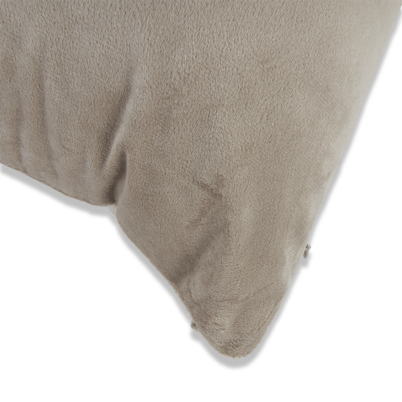COJIN-VELVET-30X50-DRAPEADO-NATURAL-A