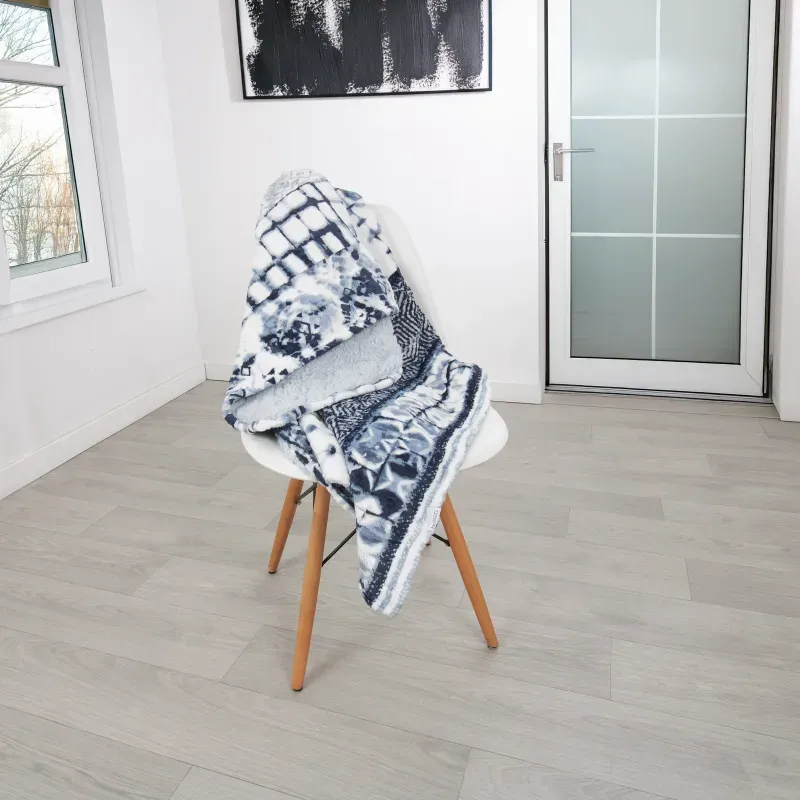 MANTA FLANNEL OVEJERO 120x145 BOKHARAGRIS NIEBLA_7702997703768
