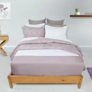 Combo edredón estampado más juego de sábanas bordado rose malva