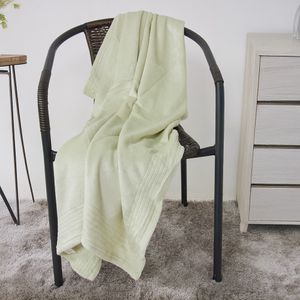 Manta flannel unicolor verde pastel